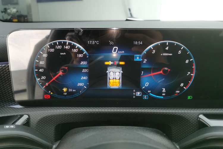 Used Mercedes-Benz A-Class 2022 Second Facelift A 200 L Sport Sedan Fashion Version
