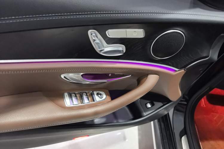 Used Mercedes-Benz E-Class 2016 E 200 L Sport Edition Interior 3