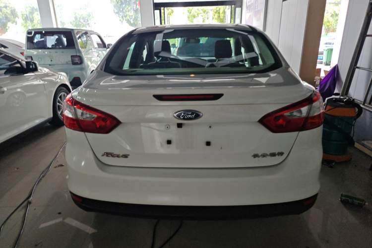 Used Ford Focus 2012 Sedan 1.6L Automatic Comfort Model