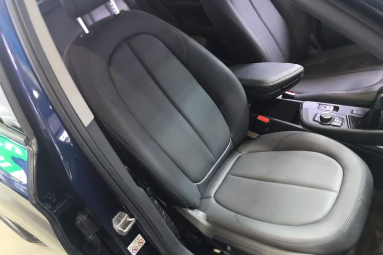 Used BMW X1 2018 sDrive18Li Fashion Model Right Front Seat