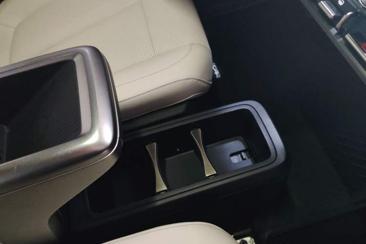 Used iCAR V23 2025 401 Two-Wheel Drive Intelligent Driving Version Gear Lever