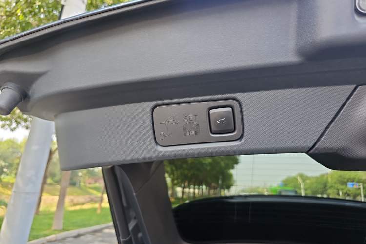 Used Ford Mustang Mach-E 2021 Leap Edition Rear-Drive Version (Standard Range)