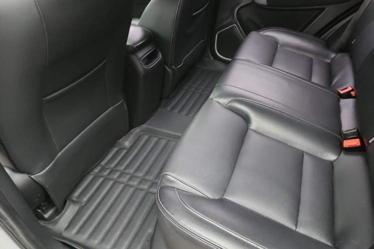 Used Geely Auto Vision X6 2016 1.8L Manual Luxury Model
