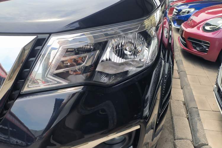 Used Nissan Terra 2020 2.5L XL Upper Automatic Two-Wheel Drive Luxury Edition Left Front Headlight