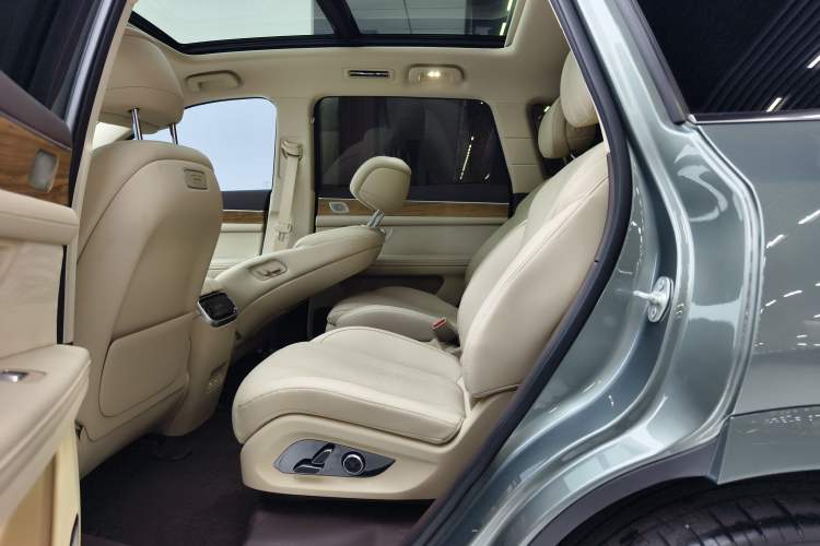 Used Hima AITO M7 2024 1.5T Intelligent Drive 4x4 Max Edition 6 Seats