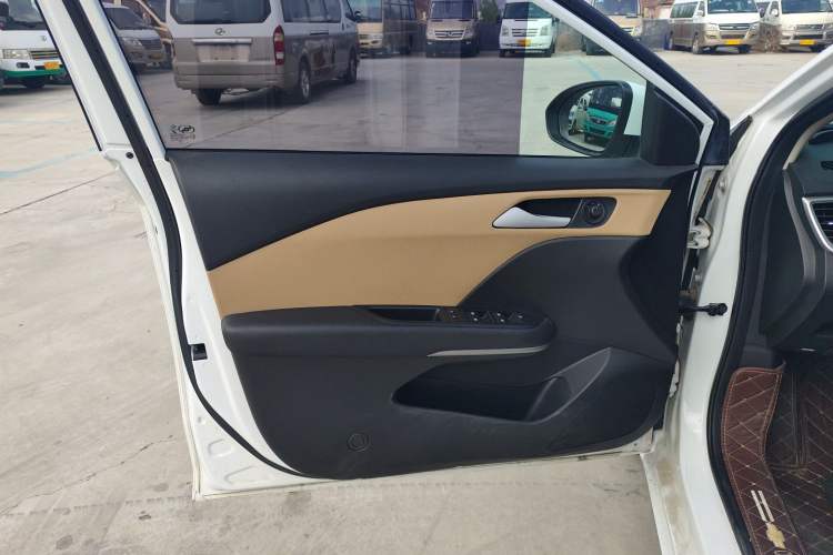 Used Chevrolet Monza 2021 320 Automatic Enjoyment Sunroof Edition Interior 1