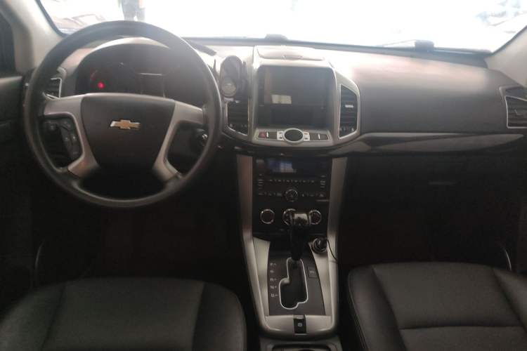 Used Chevrolet Captiva 2015 2.4L Two-Wheel Drive Urban Version 7 Seats
