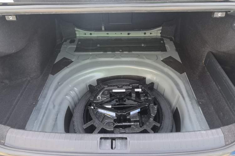 Used Volkswagen Magotan 2019 280TSI DSG Leading Model China VI Standard Trunk