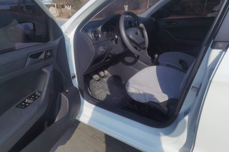 Used Jetta VA3 2024 1.5L Manual Entry-Level Version Interior 2