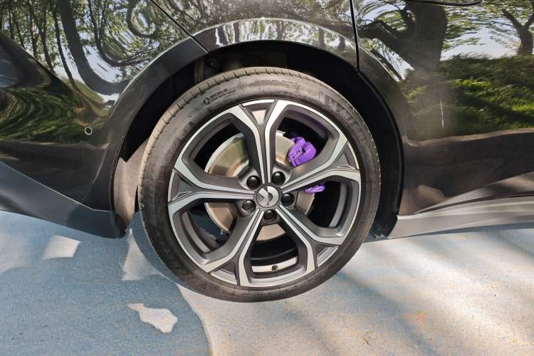 Used Nio ET5T 2024 75kWh Touring Exterior 1