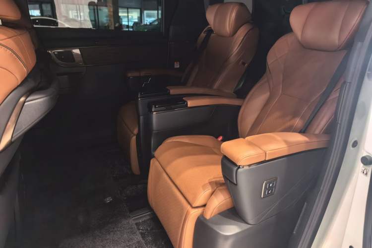 Used Toyota Alphard 2024 Dual-Engine 2.5L Prestige Edition
