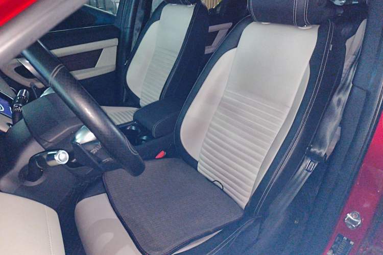 Used Land Rover Discovery Sport 2020 249 PS R-Dynamic Performance Edition Left Front Seat