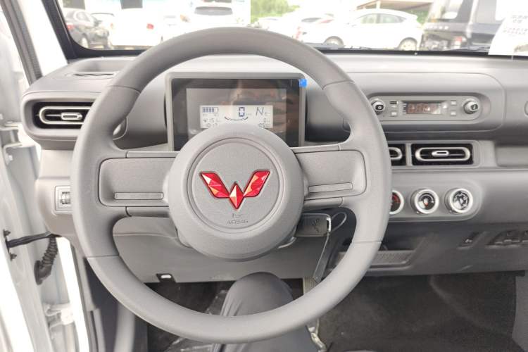 Used Wuling Zhiguang New Energy 2025 Comfort Model