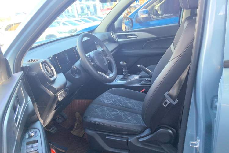 Used Great Wall King Kong Poer 2022 2.0T Manual Diesel Two-Wheel Drive Elite Version with Long Bed GW4D20M
