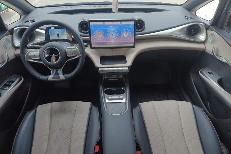 Used BYD Dolphin 2023 420 km Free Version Center Console