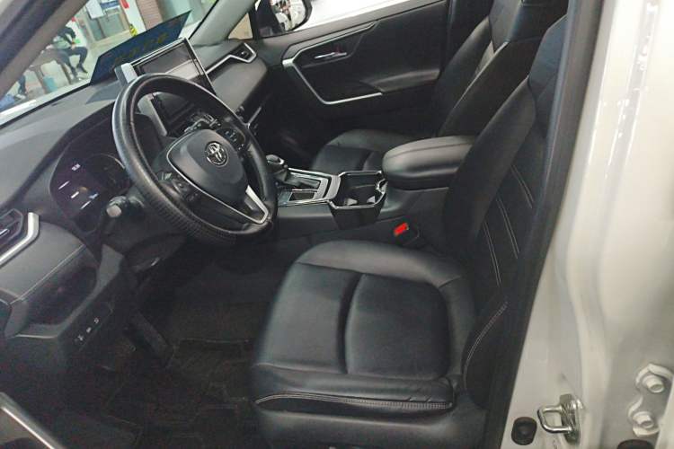 Used Toyota RAV4 2020 2.0L CVT Two-Wheel Drive Fashion PLUS Edition
