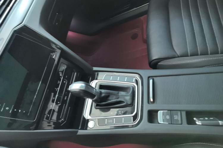 Used Volkswagen Magotan 2020 330TSI DSG Leading Model
