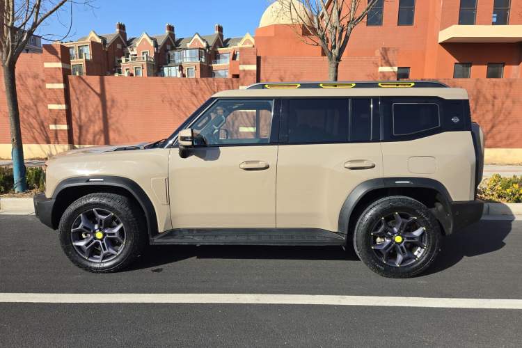 Used JETOUR Traveler 2023 2.0T All-Wheel Drive CrossPRO+