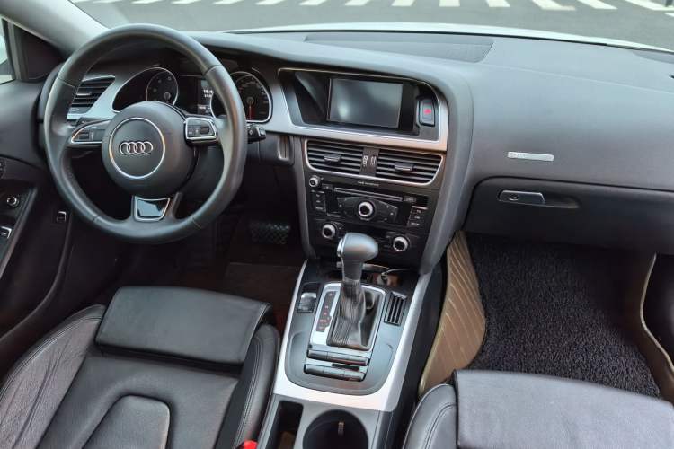 Used Audi A5 2013 Coupe 40 TFSI
