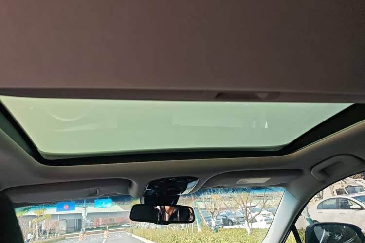 Used Toyota Harrier 2023 2.0L CVT Two-Wheel Drive Luxury Edition
