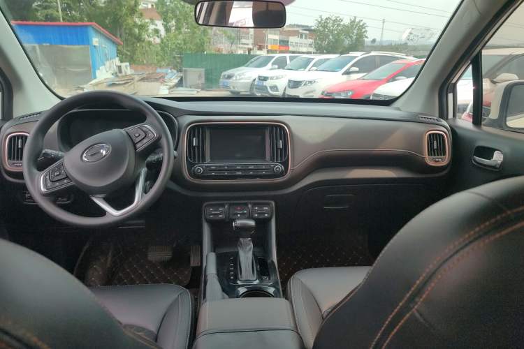 Used GAC Trumpchi GS3 2017 150N Automatic Elite Edition Interior 3