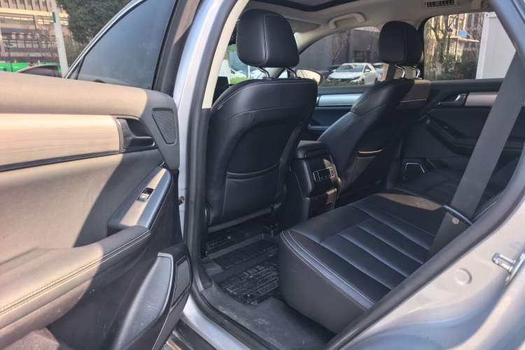 Used BYD Tang 2018 2.0T Automatic Smart Connect Prestige 7-Seater China V Standard
