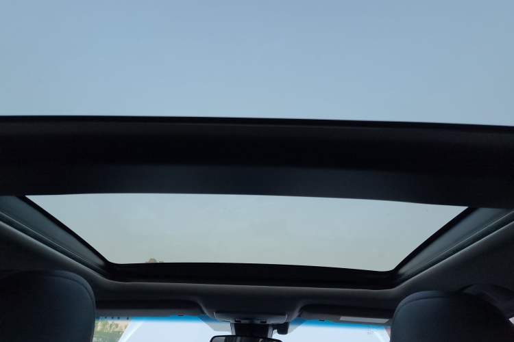 Used Toyota Camry 2018 Dual-Engine 2.5 HG Luxury Edition
