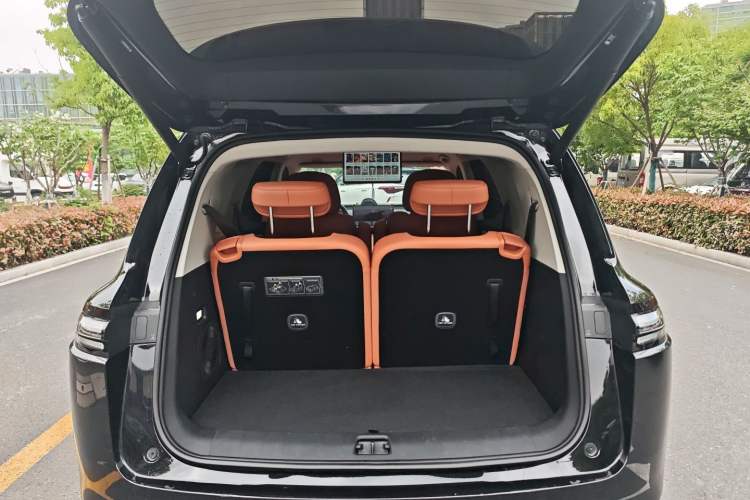 Used Leapmotor C16 2026 Extended-Range 280 LiDAR Version 6 Seats Trunk