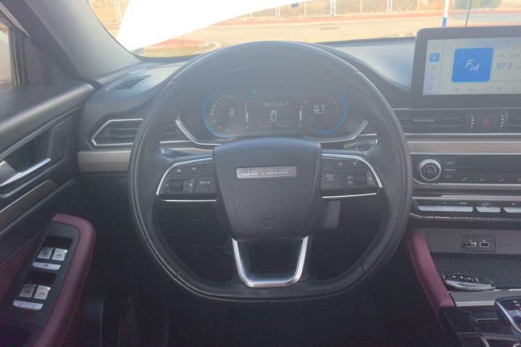 Used JETOUR X70 2023 1.5T DCT Overpass PRO+ Edition 7 Seats