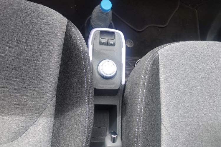 Used Chery New Energy QQ Ice Cream 2022 170km Sundae Phosphate Lithium-Ion