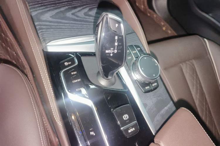 Used BMW 5 Series 2022 Second Facelift 530Li Leading Edition M Sport Package