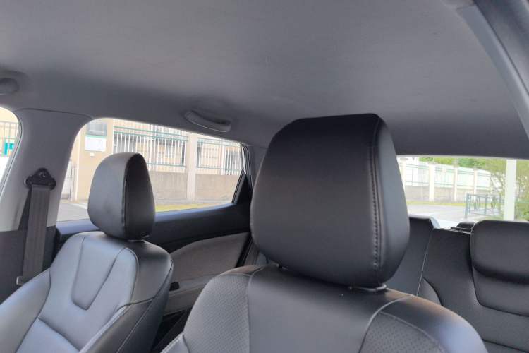 Used Wuling Alvez 2022 1.5L CVT Comfort Edition Headliner