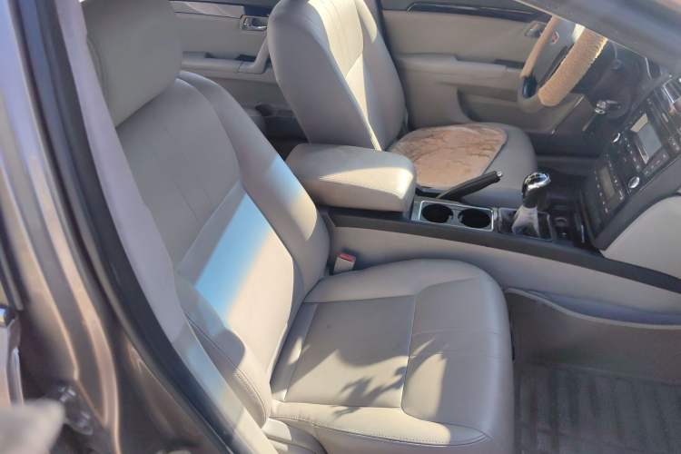 Used Geely Auto EC8 2013 2.0L Manual Elite Edition