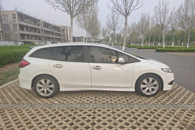 Used Honda Jade 2014 1.8L Automatic Comfort Elite Version 5 Seats
