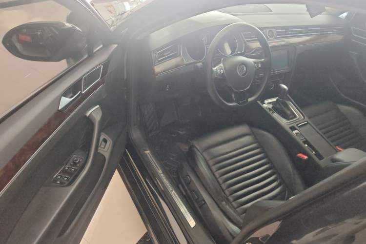 Used Volkswagen Magotan 2019 330TSI DSG Luxury Version China VI Standard