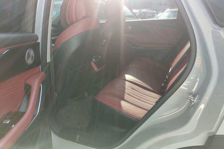 Used EXEED Stellar 2023 400T Two-Wheel Drive Comfort Flyfish Edition