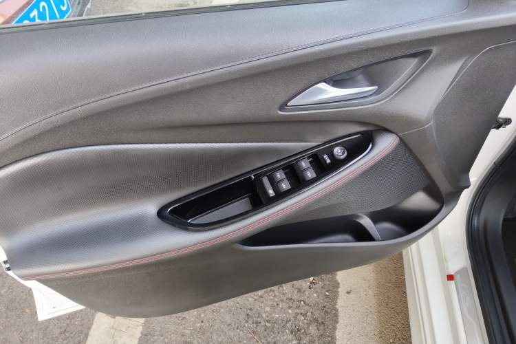 Used Buick Verano 2023 Pro GS Swift Edition Interior 6