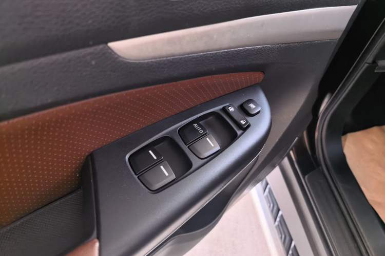 Used BYD S7 2016 2.0T Automatic Prestige Edition
