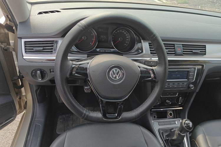 Used Volkswagen Bora 2016 1.6L Manual Comfort Model Steering Wheel