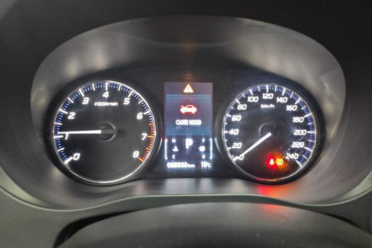 Used Mitsubishi Outlander 2019 2.0L Two-Wheel Drive Comfort Edition 5 Seats China VI Standard
