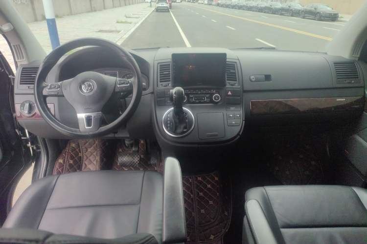 Used Volkswagen Multivan 2012 2.0 TSI Two-Wheel-Drive Luxury Edition