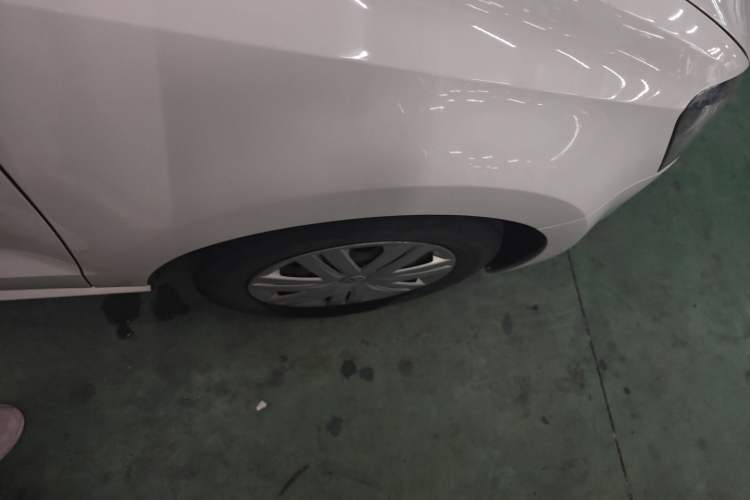 Used Volkswagen Polo 2016 1.4L Manual Fashion Model Exterior 2