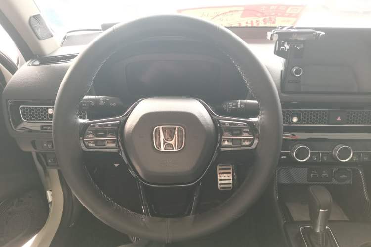 Used Honda Civic 2022 240TURBO CVT Dynamic Edition Steering Wheel
