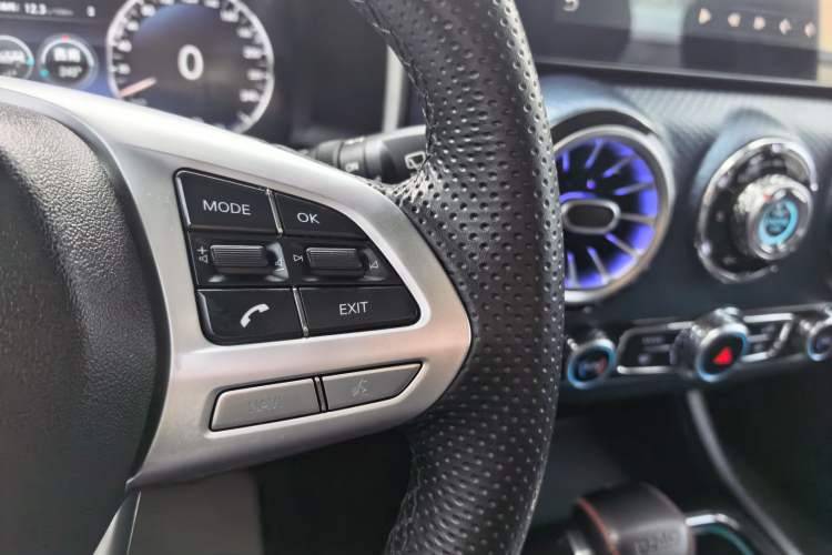 Used BAIC Off-Road BJ40 2019 PLUS 2.3T Automatic Four-Wheel Drive Flagship Edition China VI Emission Standard