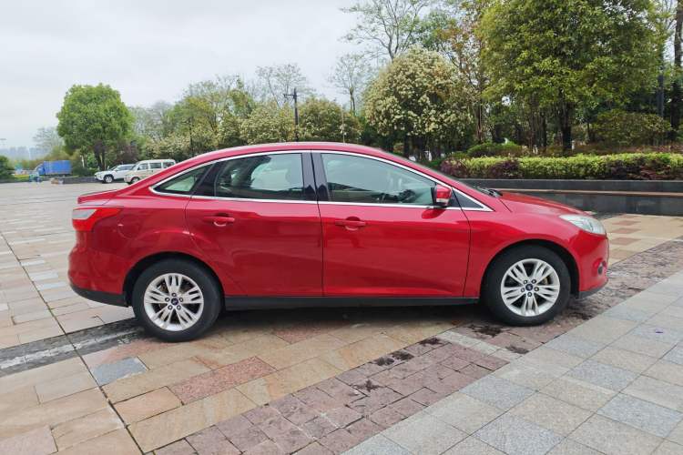 Used Ford Focus 2012 Sedan 1.6L Automatic Comfort Model
