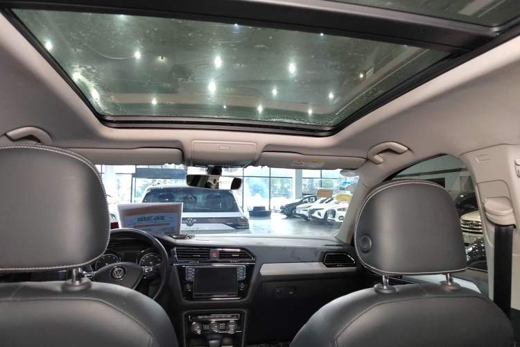 Used Volkswagen Tiguan L 2017 330TSI Automatic Two-Wheel Drive Luxury Edition