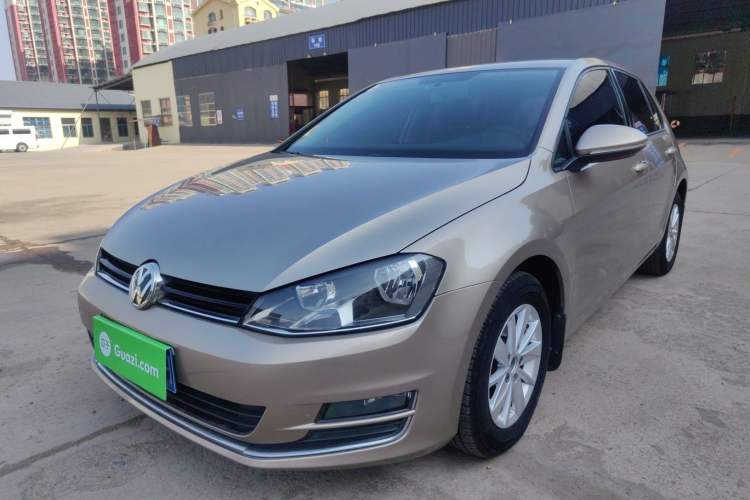 Used Volkswagen Golf 2016 1.6L Manual Fashion Edition
