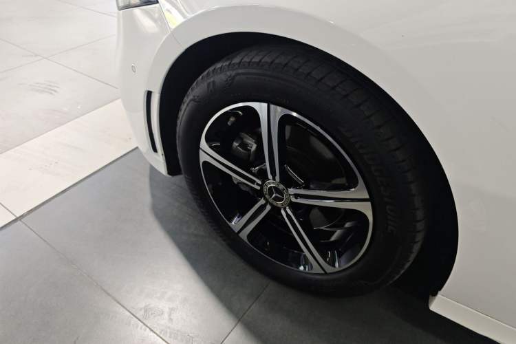 Used Mercedes-Benz A-Class 2022 Revised Version A 200 L Sport Sedan Fashionable Style Exterior 5