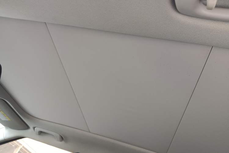 Used Hyundai ix25 2017 1.6L Automatic Smart Version Interior 4