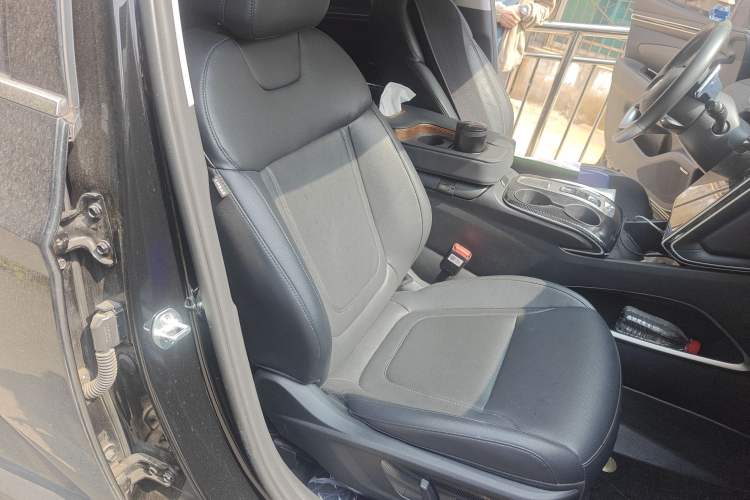 Used Hyundai Tucson 2023 Tucson L 1.5T Automatic Two-Wheel Drive LUX Prestige Edition Right Front Seat